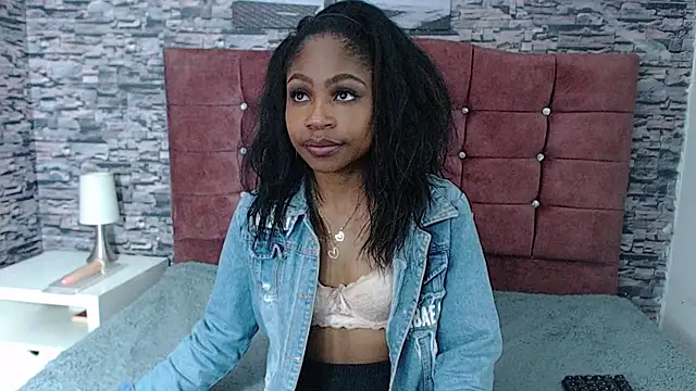 LiaJhonsons online show from 12/16/25, 08:14