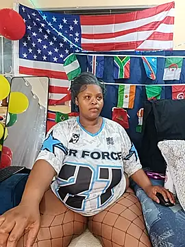 ChoklitBerryXX online show from 06/19/26, 09:57