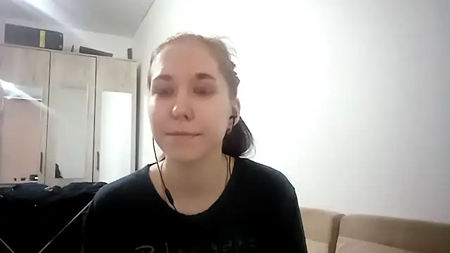 Snapshot of Annette_meow1 chatting on 12/22/25, 08:44 Annette meow1 online show from 12/22/25, 08:44