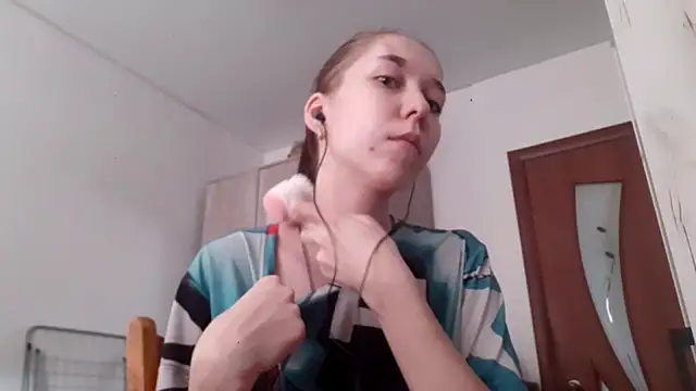 Snapshot of Annette_meow1 chatting on 02/12/26, 07:03 Annette meow1 online show from 02/12/26, 07:03