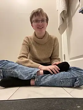 Snapshot of Lassie_Cassie chatting on 12/22/25, 05:15 Lassie Cassie online show from 12/22/25, 05:15