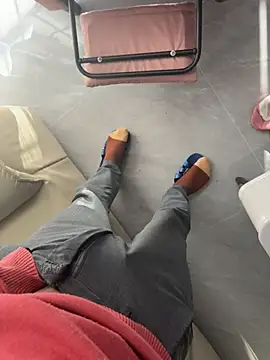 qwe522522 online show from 01/09/26, 08:17