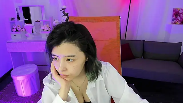 Snapshot of SirenMystiq chatting on 05/19/26, 07:20 SirenMystiq online show from 05/19/26, 07:20