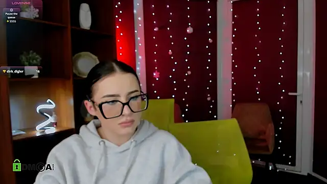 Snapshot of alia_skay chatting on 01/13/26, 08:36 alia skay online show from 01/13/26, 08:36