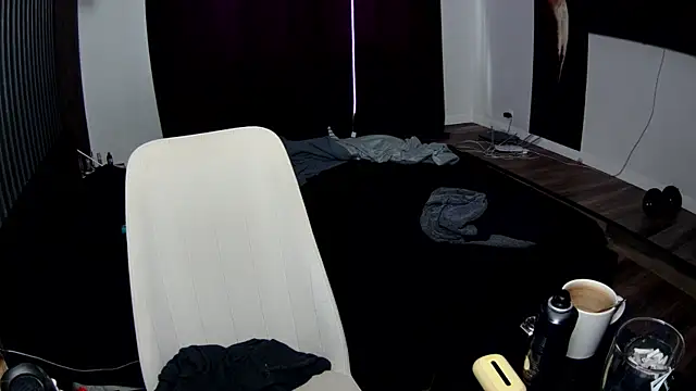 Snapshot of Nicole_Pars chatting on 02/28/26, 07:09 Nicole Pars online show from 02/28/26, 07:09