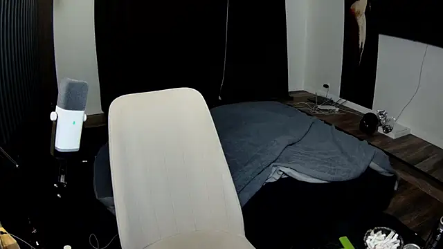 Snapshot of Nicole_Pars chatting on 03/03/26, 05:24 Nicole Pars online show from 03/03/26, 05:24