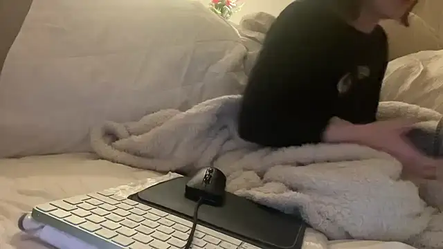 Snapshot of ijustturned18today chatting on 01/16/26, 07:12 ijustturned18today online show from 01/16/26, 07:12