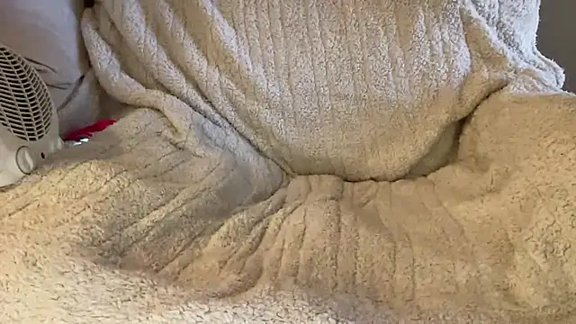 Snapshot of ijustturned18today chatting on 02/01/26, 08:13 ijustturned18today online show from 02/01/26, 08:13