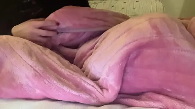 Snapshot of ijustturned18today chatting on 02/04/26, 08:25 ijustturned18today online show from 02/04/26, 08:25