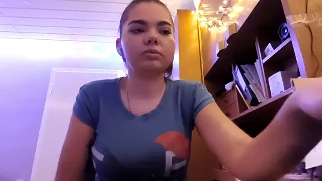 Mona Slearys online show from 12/20/25, 02:18