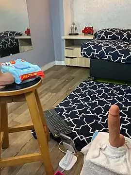 Snapshot of SayMarLuna chatting on 12/20/25, 05:42 SayMarLuna online show from 12/20/25, 05:42