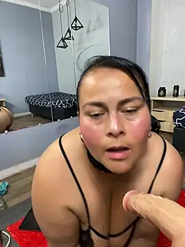 Snapshot of SayMarLuna chatting on 02/11/26, 09:09 SayMarLuna online show from 02/11/26, 09:09