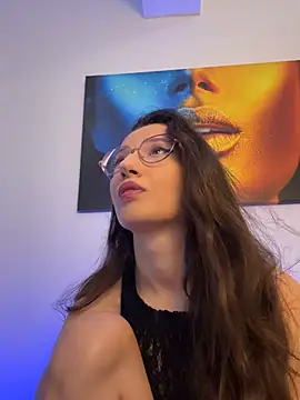 TheaMalekoo online show from 07/11/26, 07:11