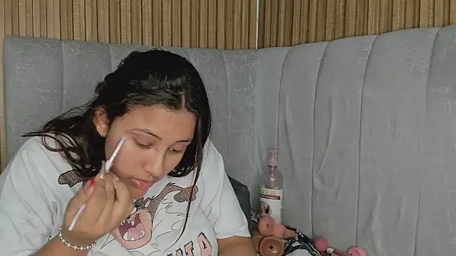 Snapshot of TiifanyGrey chatting on 01/15/26, 02:49 TiifanyGrey online show from 01/15/26, 02:49