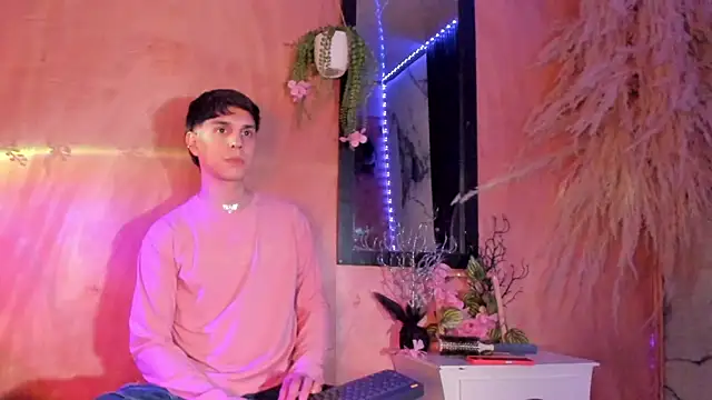 Snapshot of DeeQuinn_Blaze chatting on 12/20/25, 08:49 DeeQuinn Blaze online show from 12/20/25, 08:49