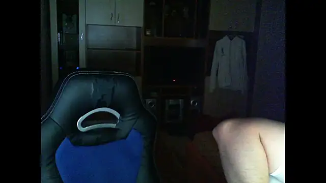 GymGuy0505 online show from 05/07/26, 09:42