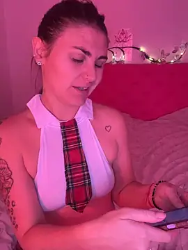 Snapshot of rubia_culonaa chatting on 05/11/26, 05:43 rubia culonaa online show from 05/11/26, 05:43