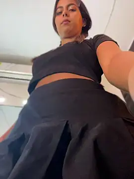Valeria-escobar online show from 04/25/26, 11:24