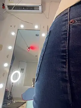 Valeria-escobar online show from 05/06/26, 01:38