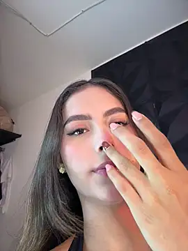 Valeria-escobar online show from 05/13/26, 11:29