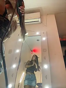Valeria-escobar online show from 05/22/26, 11:27