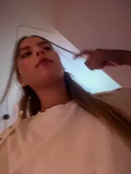 Valeria-escobar online show from 06/14/26, 10:06