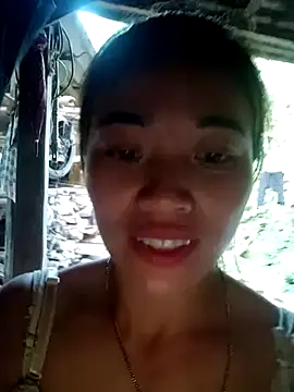 Snapshot of little-effy chatting on 05/14/26, 11:17 little-effy online show from 05/14/26, 11:17