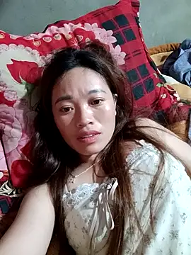 Snapshot of little-effy chatting on 06/26/26, 11:58 little-effy online show from 06/26/26, 11:58