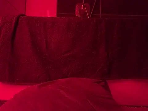 Snapshot of slightlycuriouss chatting on 03/26/26, 01:55 slightlycuriouss online show from 03/26/26, 01:55