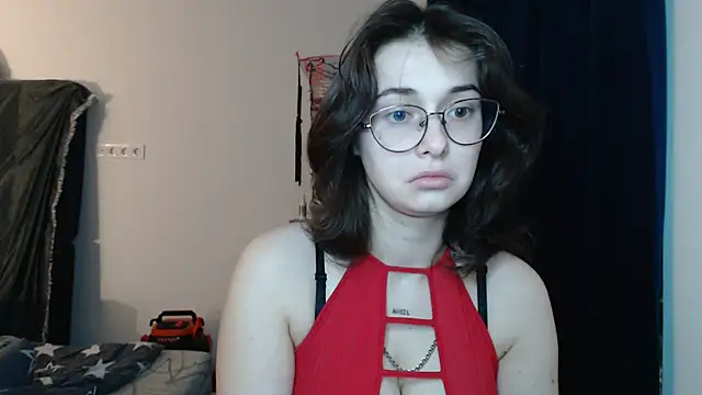 Snapshot of Angelik5371 chatting on 01/09/26, 04:21 Angelik5371 online show from 01/09/26, 04:21