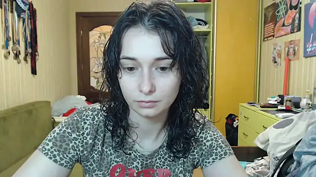 Snapshot of Angelik5371 chatting on 05/08/26, 01:38 Angelik5371 online show from 05/08/26, 01:38
