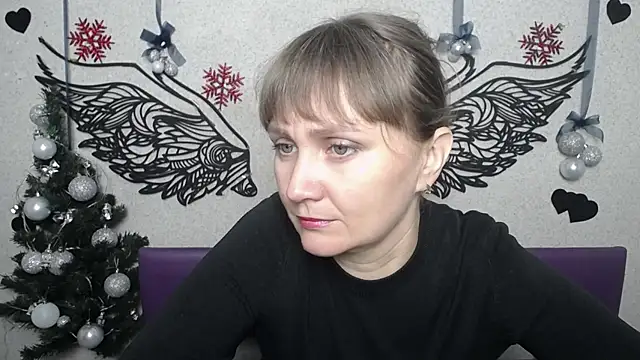 Snapshot of KellyClar chatting on 12/16/25, 06:07 KellyClar online show from 12/16/25, 06:07