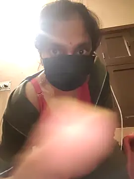 Snapshot of jaanvi-Rani chatting on 12/17/25, 02:01 jaanvi-Rani online show from 12/17/25, 02:01