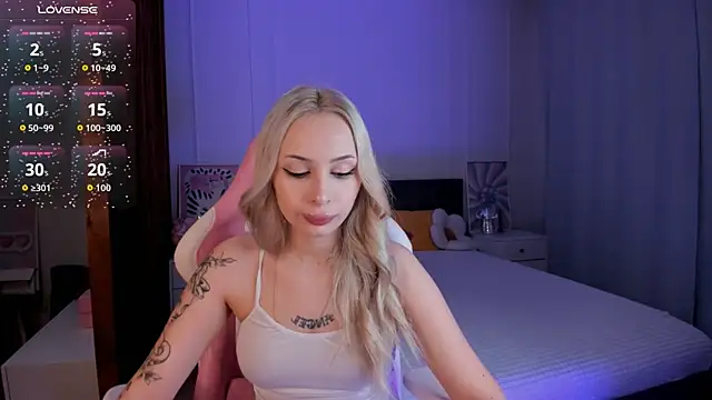 Snapshot of LanaMiracle chatting on 01/06/26, 04:05 LanaMiracle online show from 01/06/26, 04:05