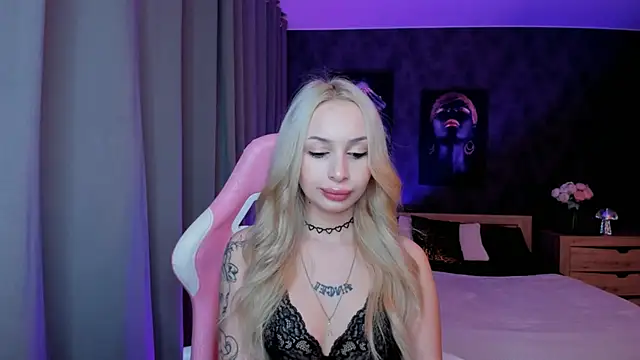 Snapshot of LanaMiracle chatting on 01/11/26, 04:06 LanaMiracle online show from 01/11/26, 04:06