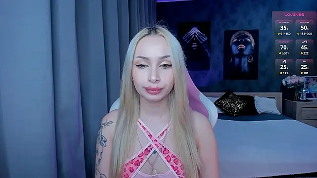 Snapshot of LanaMiracle chatting on 02/05/26, 03:55 LanaMiracle online show from 02/05/26, 03:55