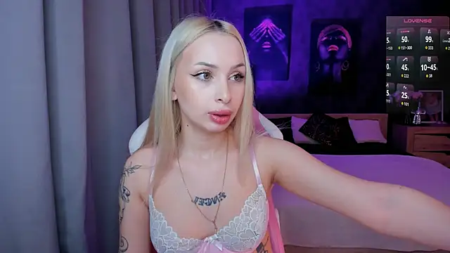 Snapshot of LanaMiracle chatting on 02/07/26, 04:05 LanaMiracle online show from 02/07/26, 04:05