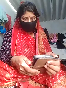 Snapshot of Aaisha_01 chatting on 02/04/26, 05:35 Aaisha 01 online show from 02/04/26, 05:35