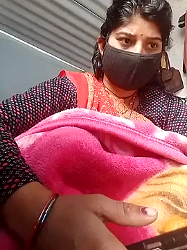 Snapshot of Aaisha_01 chatting on 02/18/26, 07:15 Aaisha 01 online show from 02/18/26, 07:15