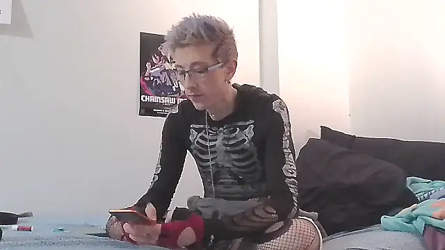 Snapshot of AskAveryAnything chatting on 12/14/25, 02:28 AskAveryAnything online show from 12/14/25, 02:28