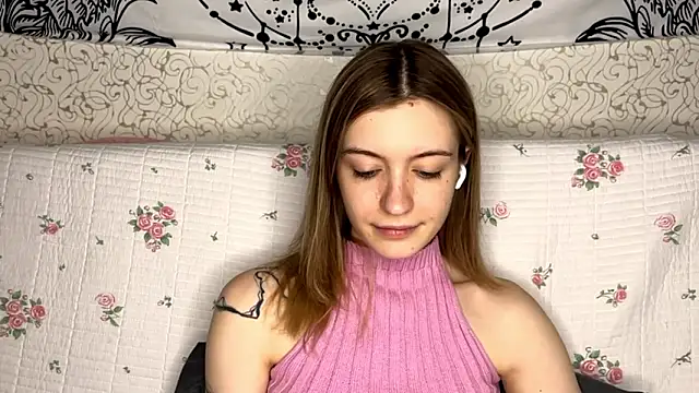 Snapshot of Shining_Robi chatting on 02/08/26, 12:52 Shining Robi online show from 02/08/26, 12:52