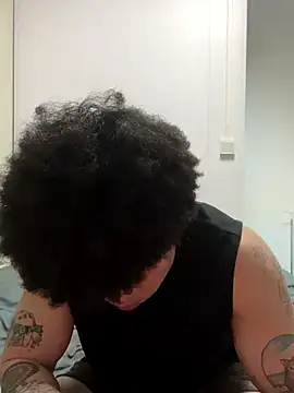 Snapshot of cutestpenis chatting on 12/15/25, 04:00 cutestpenis online show from 12/15/25, 04:00