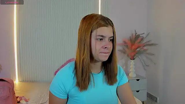 VivianOwen9 online show from 03/13/26, 12:45