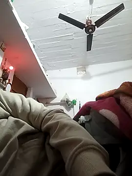 Lovely priya1001 online show from 12/16/25, 02:27