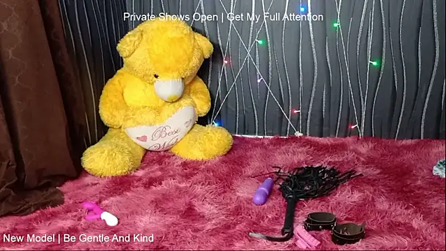 Snapshot of khushigoesnaughty0 chatting on 02/03/26, 06:22 khushigoesnaughty0 online show from 02/03/26, 06:22