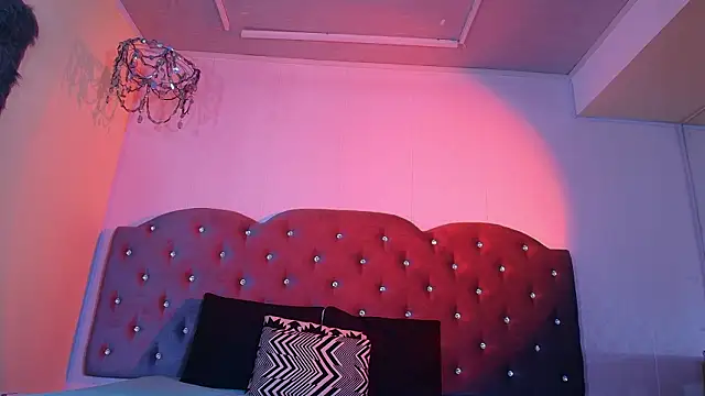 Snapshot of scarlett_venom_ chatting on 03/18/26, 08:12 scarlett venom online show from 03/18/26, 08:12