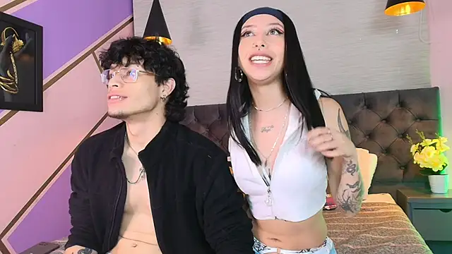 Snapshot of FuryDark_ chatting on 12/15/25, 01:48 FuryDark online show from 12/15/25, 01:48