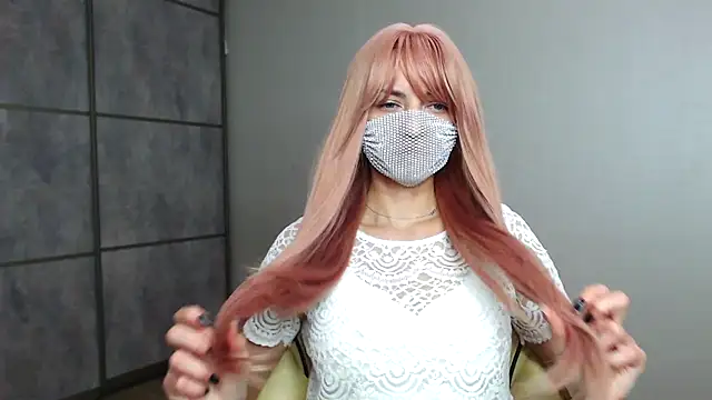 Snapshot of ellisnikki chatting on 12/15/25, 11:31 ellisnikki online show from 12/15/25, 11:31