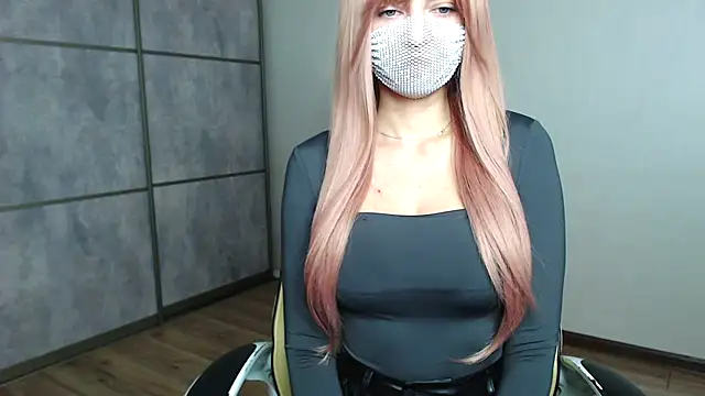 Snapshot of ellisnikki chatting on 12/18/25, 08:04 ellisnikki online show from 12/18/25, 08:04