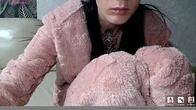 Snapshot of dein_traumchen chatting on 02/22/26, 09:24 dein traumchen online show from 02/22/26, 09:24